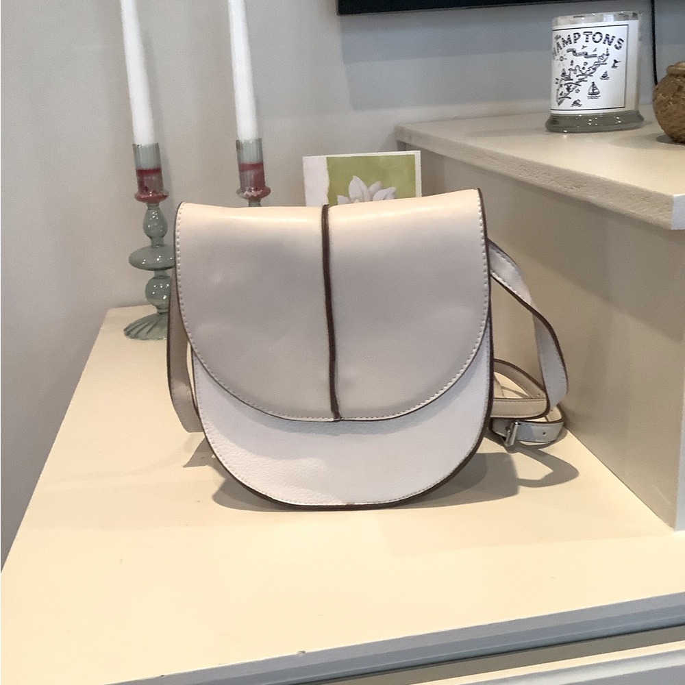 Elegant Cream Shoulder Bag